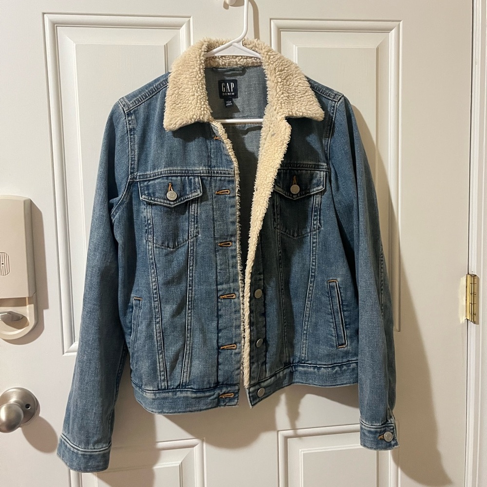 Oversized Gap denim jacket with Sherpa lining